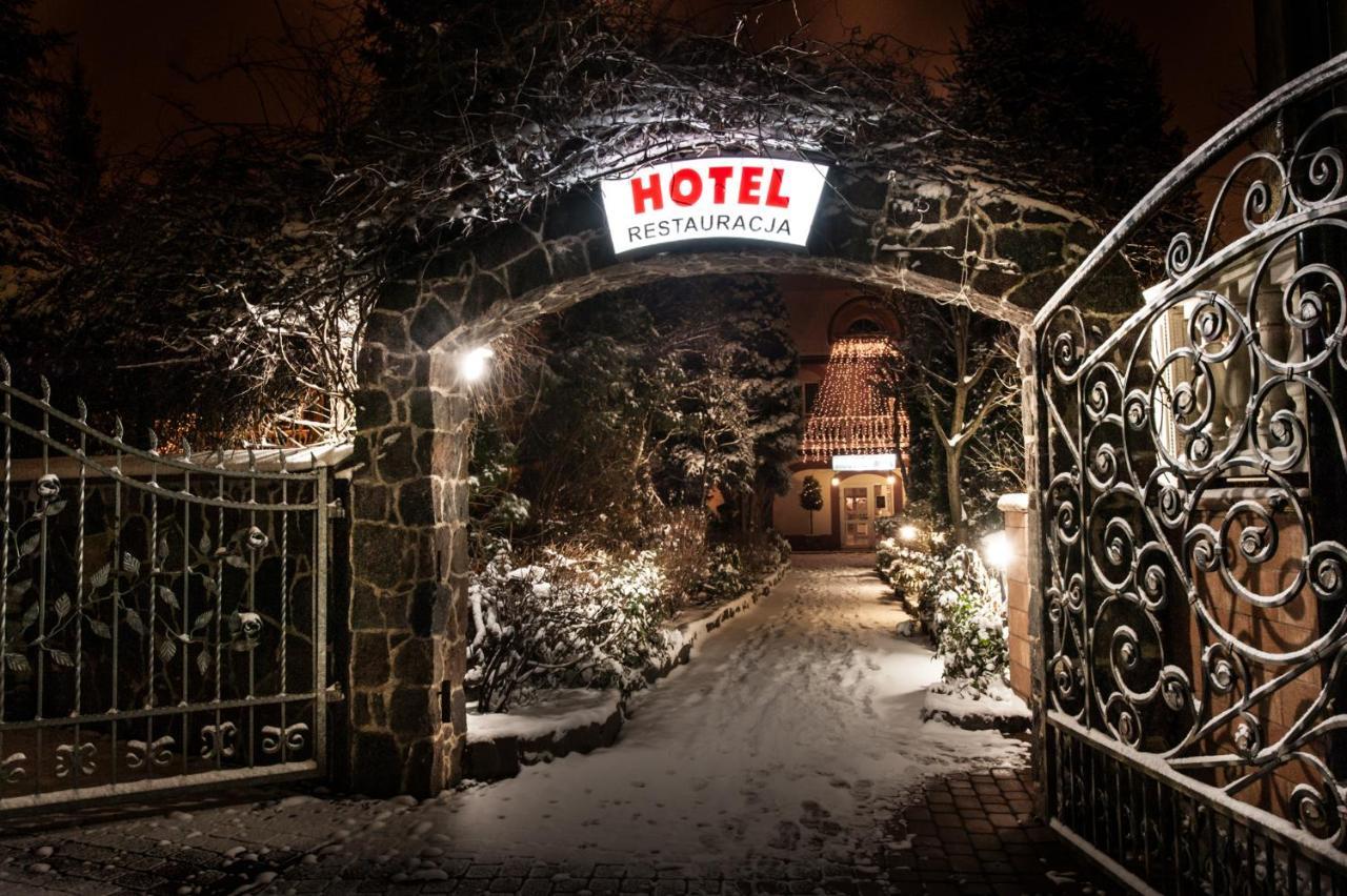 Hotel Nad Pisa Піш Екстер'єр фото